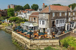 Historic London Apprentice Pub Reopens after Refurbishment