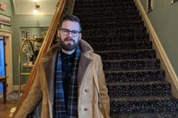 Dr Daniel Cowling