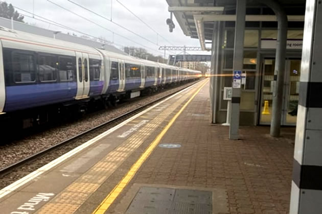Ealing Broadway station platform