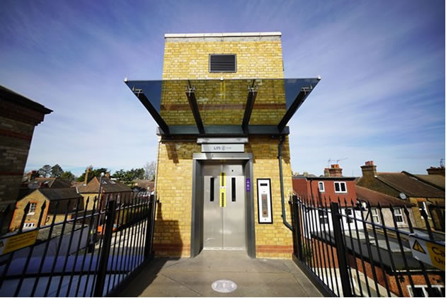 New lifts installed at Hanwell Station to bring step free access