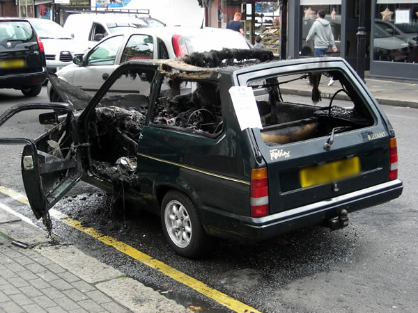 Robin Reliant destroyed in blaze on Northfield Avenue